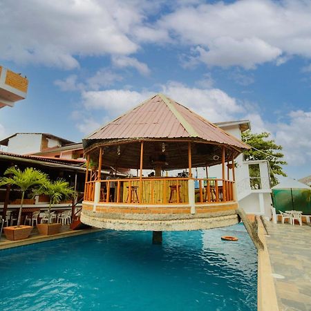 Los Gavilanes Hotel Pucallpa Bagian luar foto