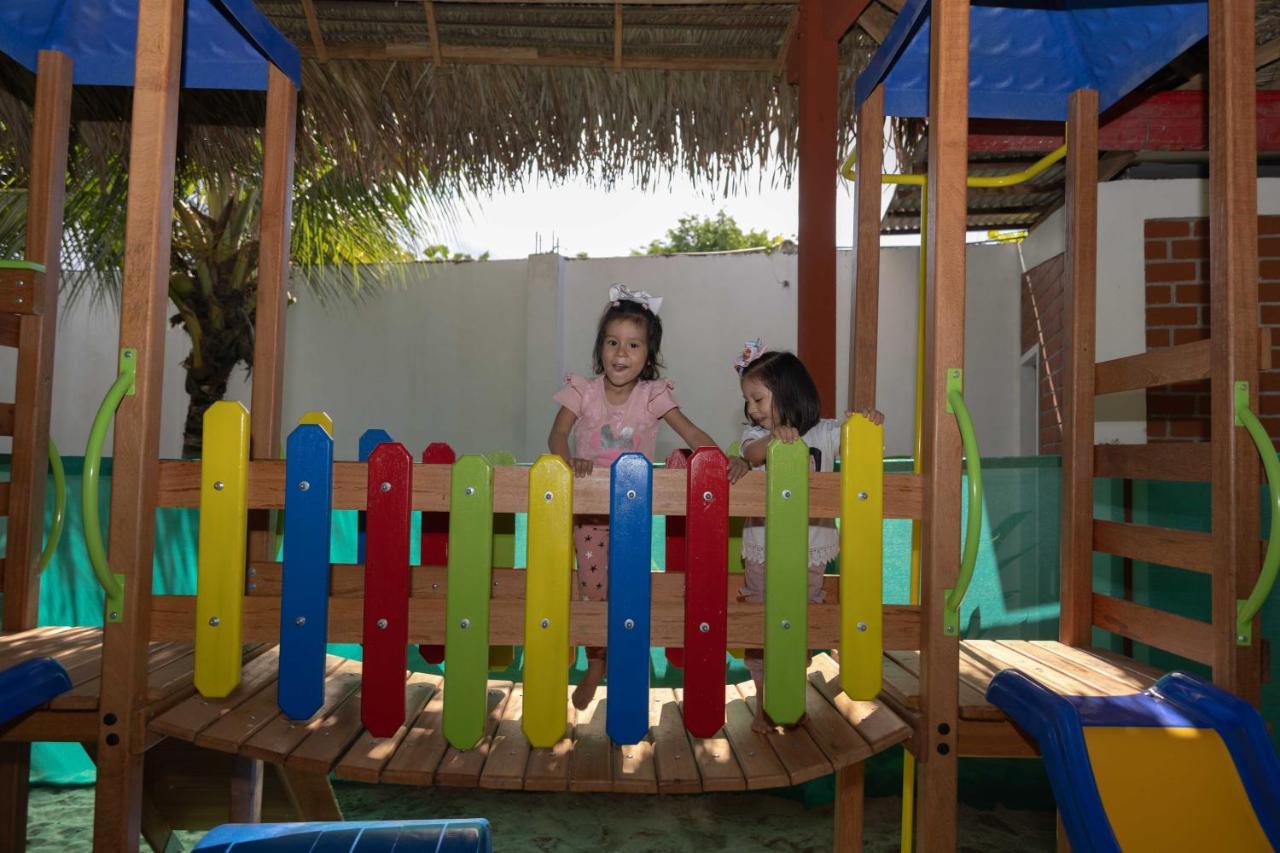 Los Gavilanes Hotel Pucallpa Bagian luar foto