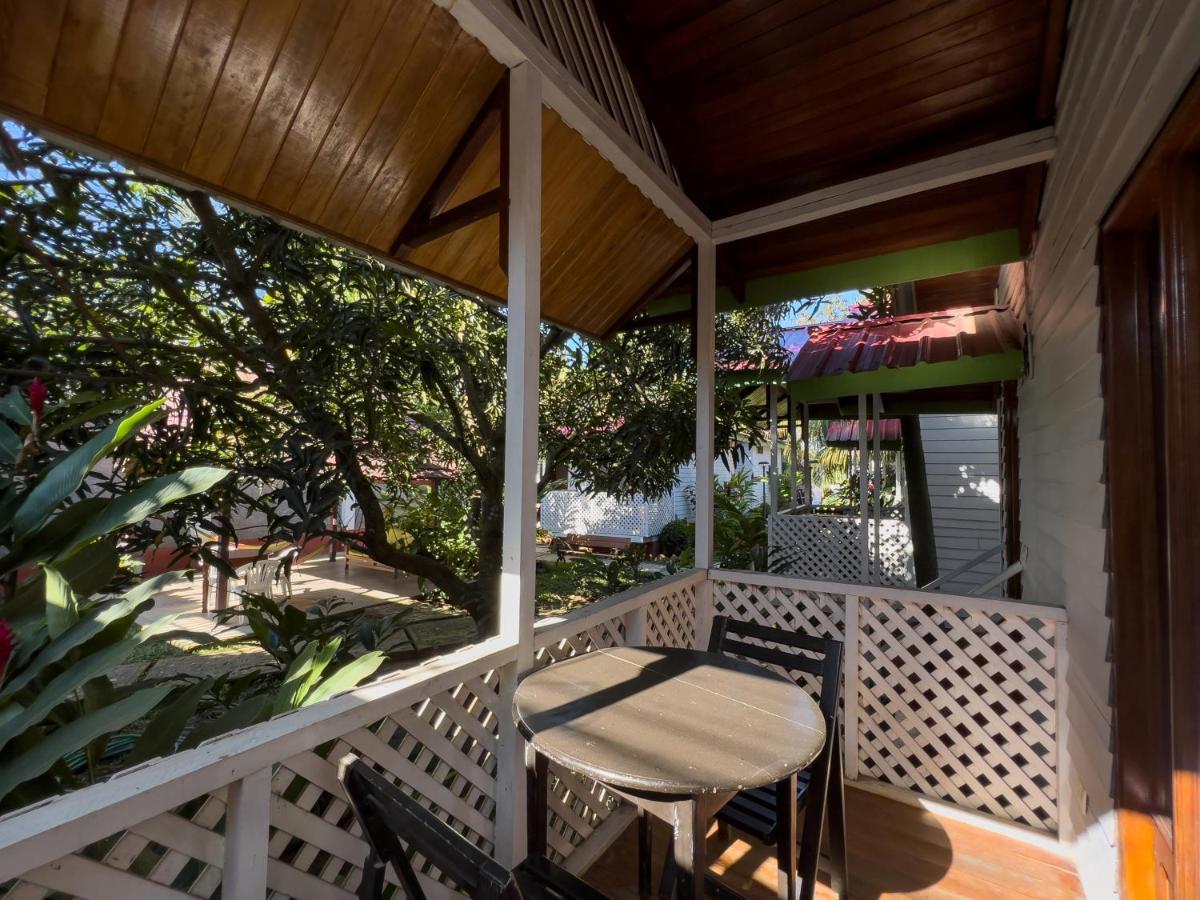 Los Gavilanes Hotel Pucallpa Bagian luar foto