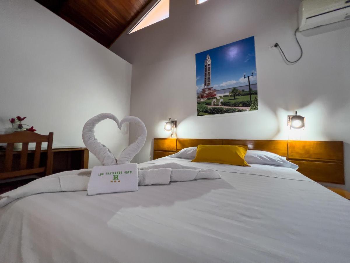Los Gavilanes Hotel Pucallpa Bagian luar foto