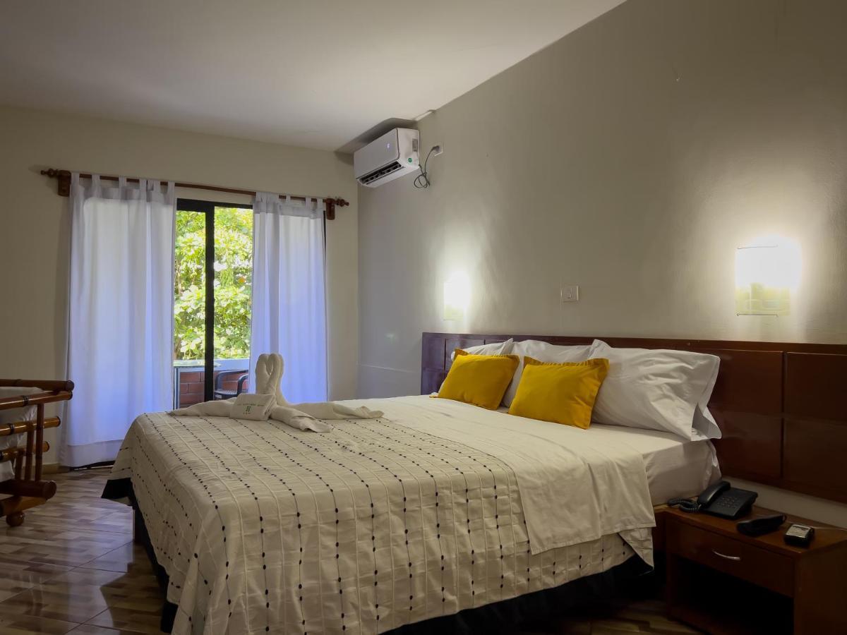 Los Gavilanes Hotel Pucallpa Bagian luar foto