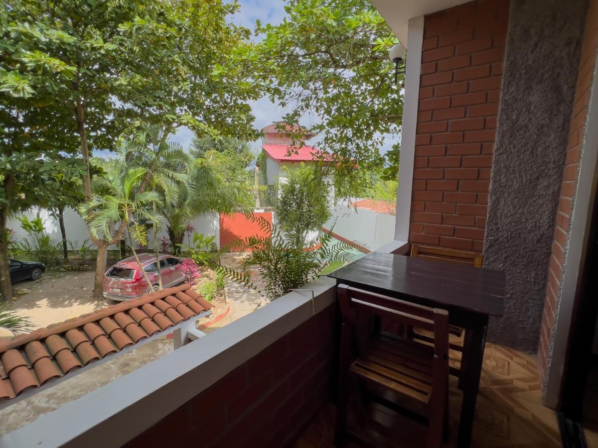 Los Gavilanes Hotel Pucallpa Bagian luar foto