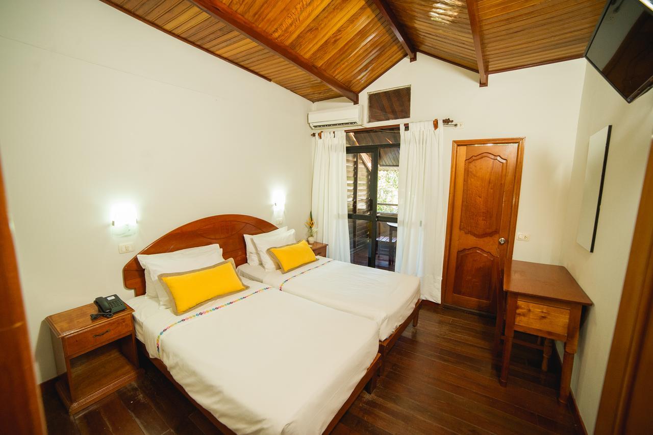 Los Gavilanes Hotel Pucallpa Bagian luar foto